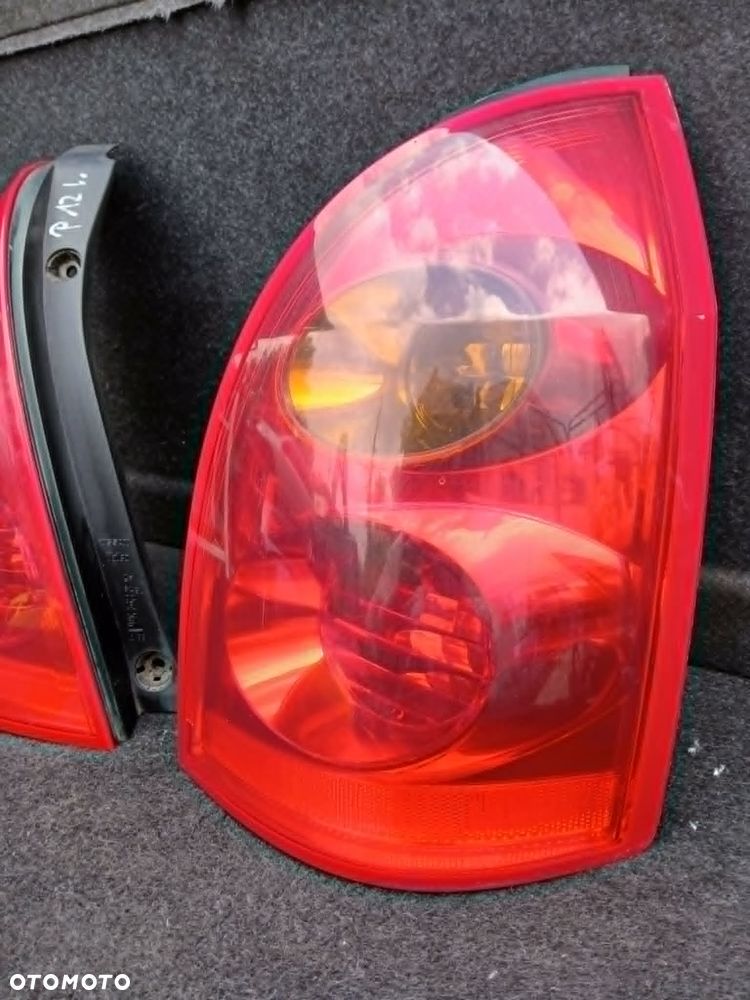Nissan Primera P12 kombi lampa tylna lewa, prawa - 2