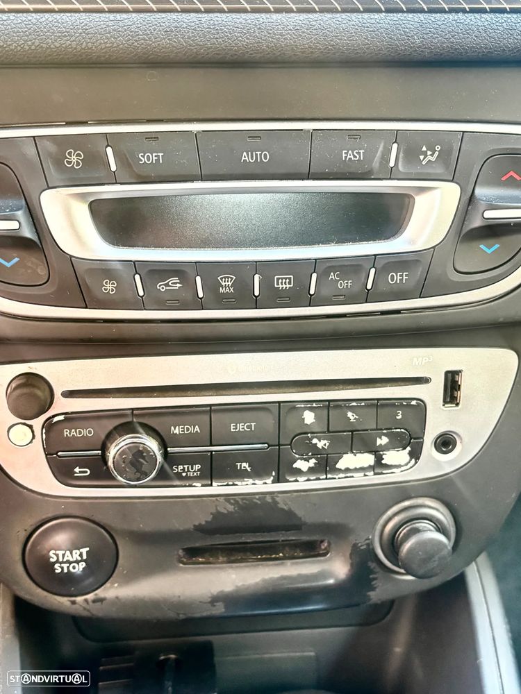 Renault Mégane dCi 90 FAP Expression - 9