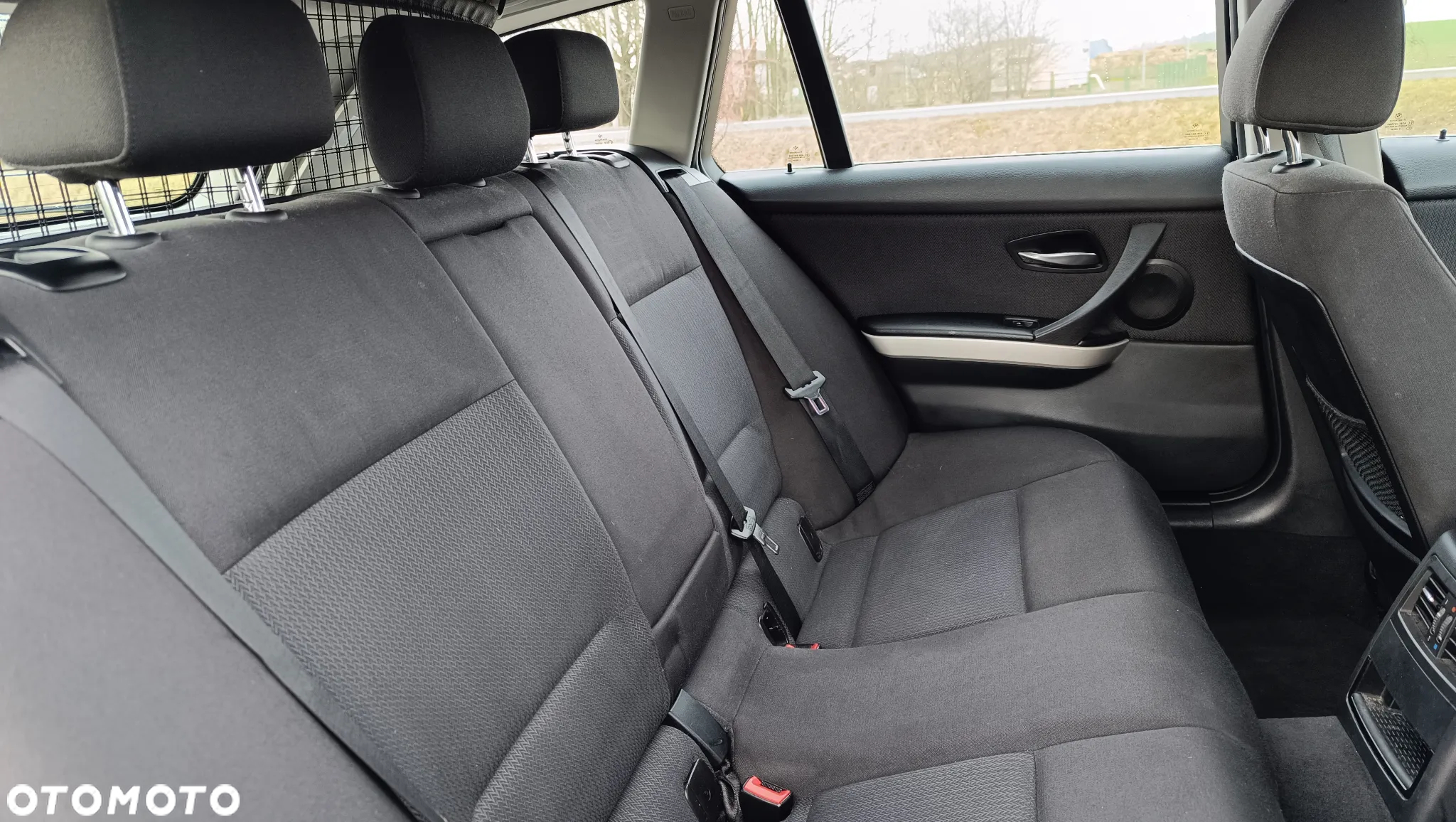 BMW Seria 3 330d DPF Touring Edition Sport - 16