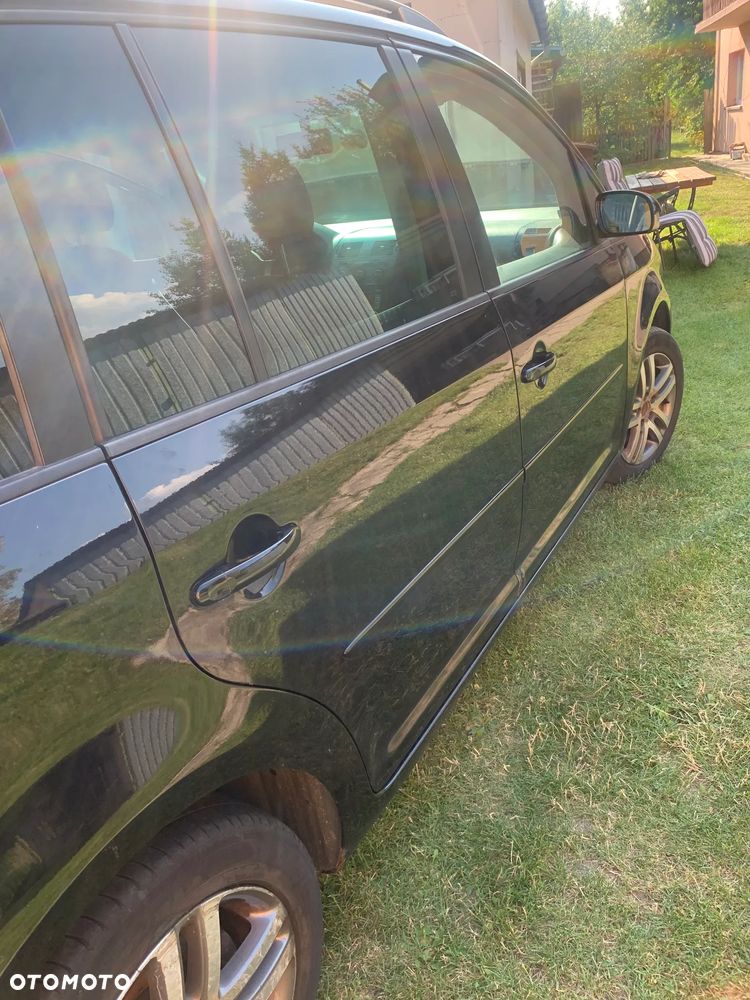 Volkswagen Touran 2.0 TDI Highline - 12