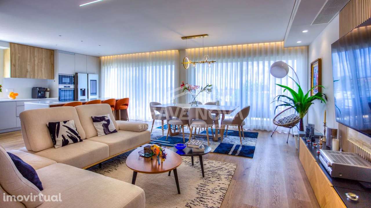 Apartamento de Luxo T3 Totalmente Mobilado com Vista Mar - Grande imagem: 2/40