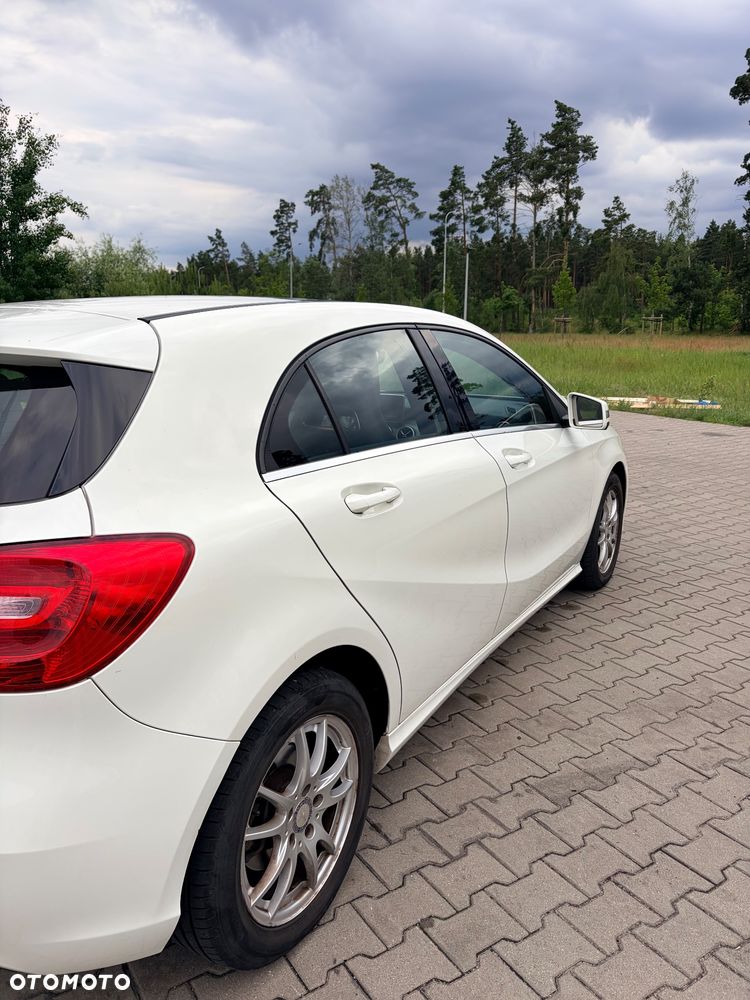 Mercedes-Benz Klasa A 180 BlueEfficiency Edition - 4