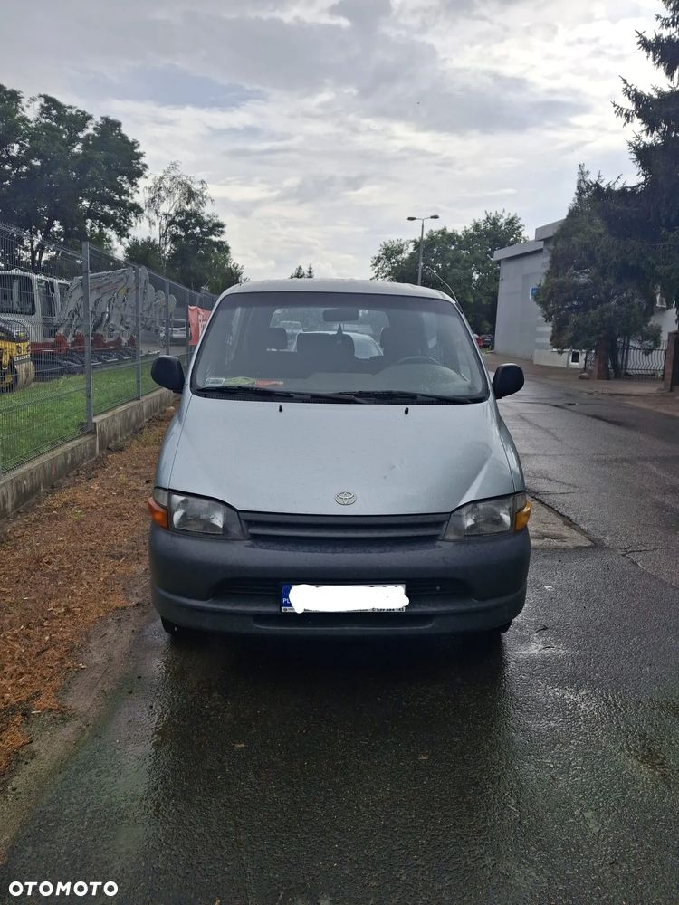 Toyota Hiace - 6