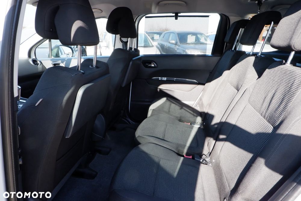 Peugeot 5008 HDI FAP 110 EGS6 Tendance - 28