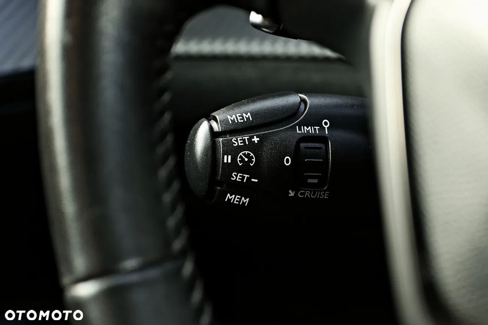 Peugeot 2008 - 25
