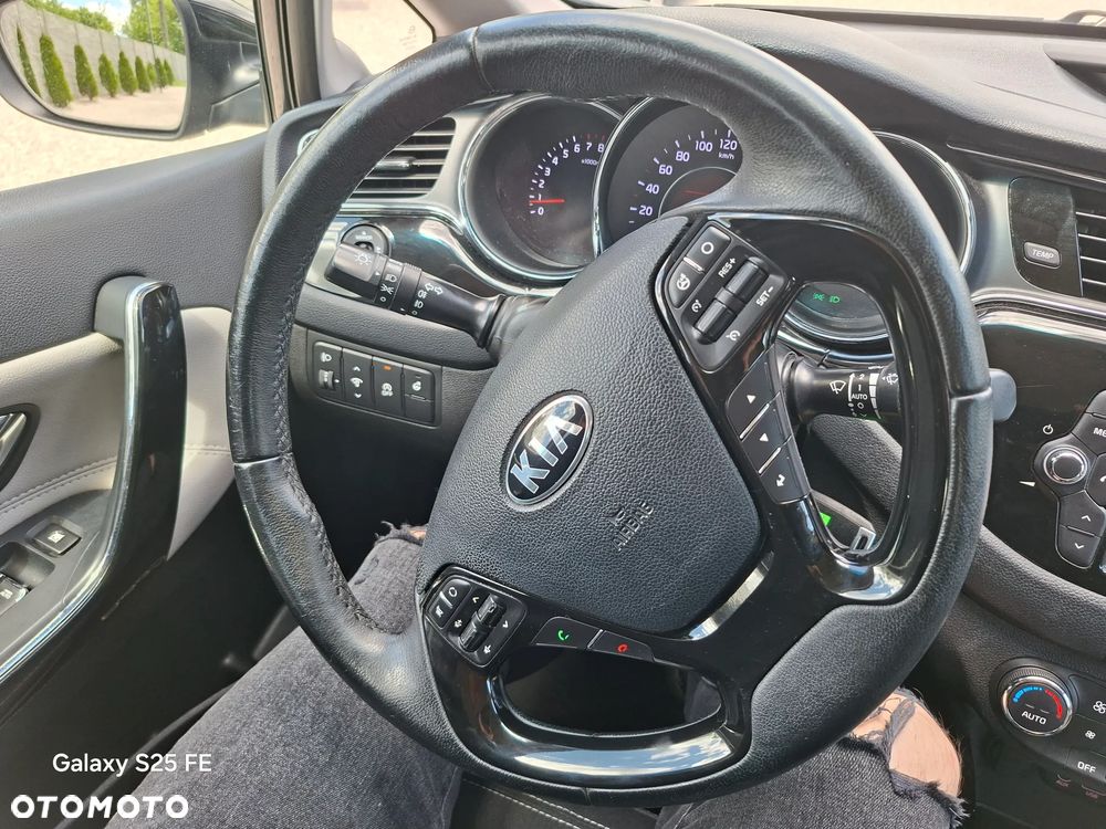 Kia Ceed 1.6 GDI Platinum Edition - 11