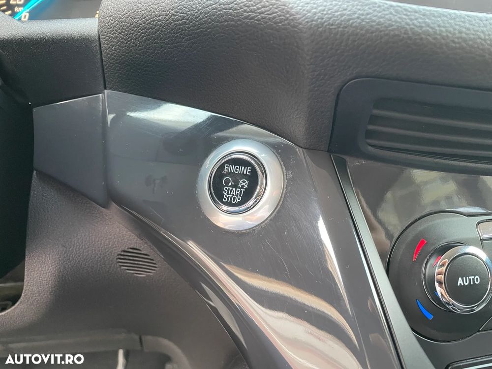 Ford Kuga - 19