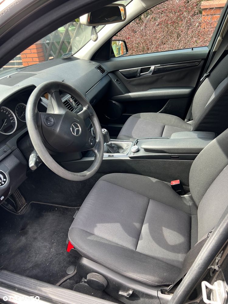 Mercedes-Benz Klasa C 180 K BlueEff Avantgarde - 11