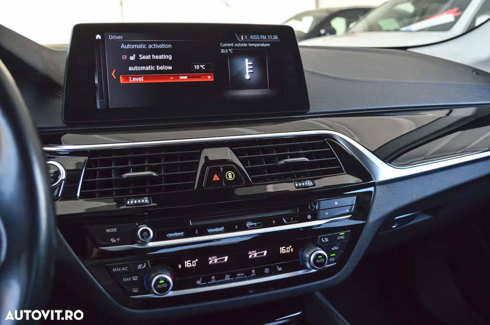 BMW Seria 5 520d Aut. Luxury Line - 17
