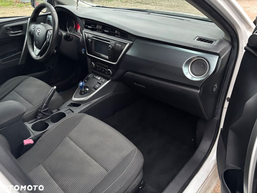 Toyota Auris Hybrid 135 Prestige - 11