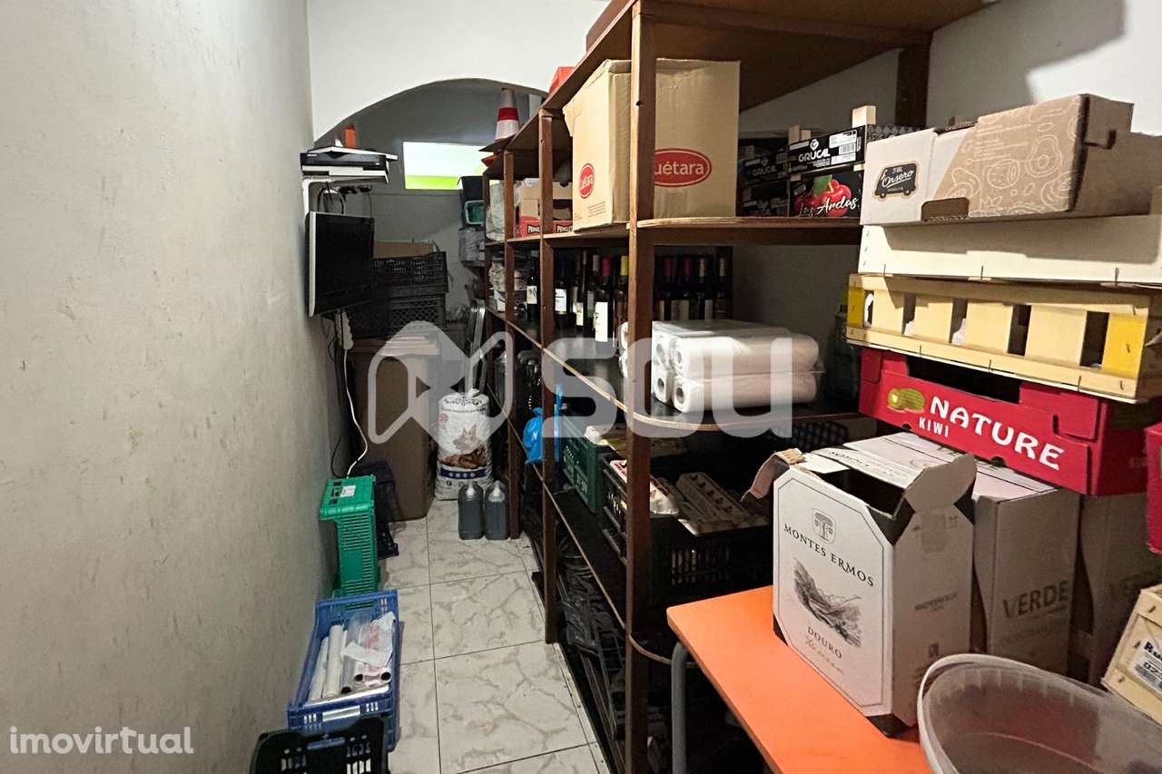 Trespasse de Mercearia na Senhora da Hora - Grande imagem: 4/8