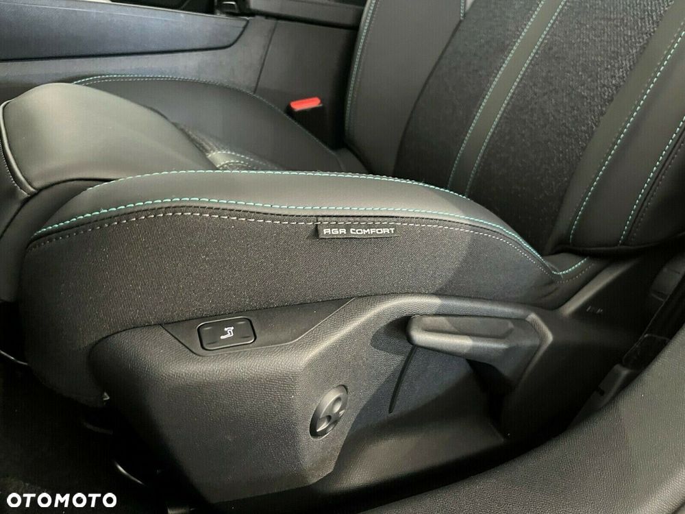 Peugeot 408 - 9