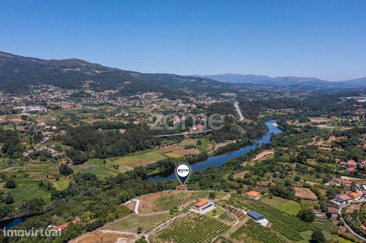 Moradia T2/4•2.000m2 Terreno• Ponte de Lima• frente Rio•Vista absol... - Grande imagem: 2/47