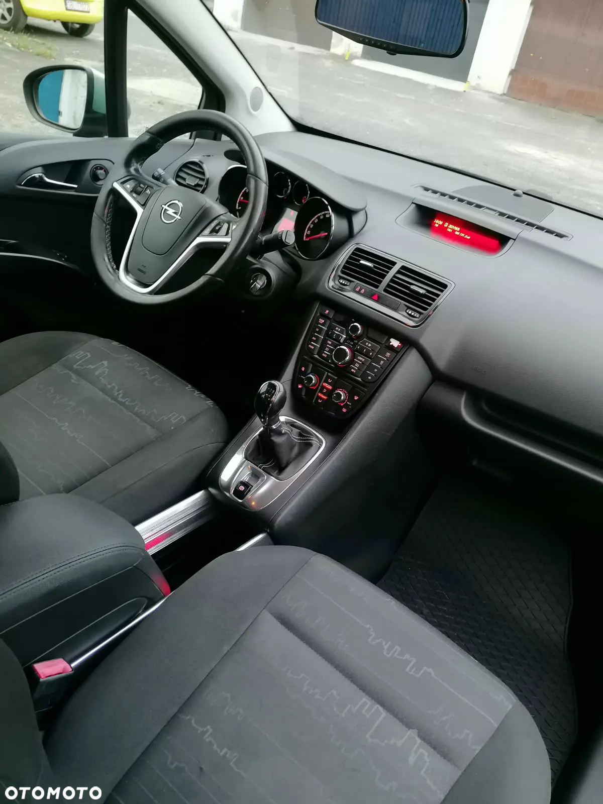 Opel Meriva - 9