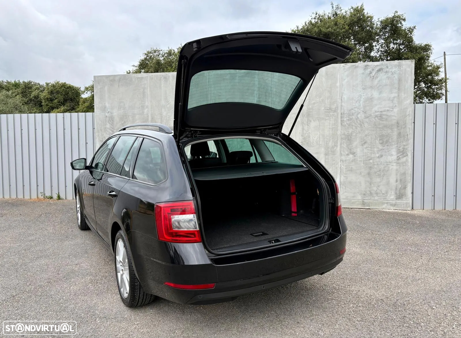 Skoda Octavia Break 2.0 TDI DSG Clever - 23