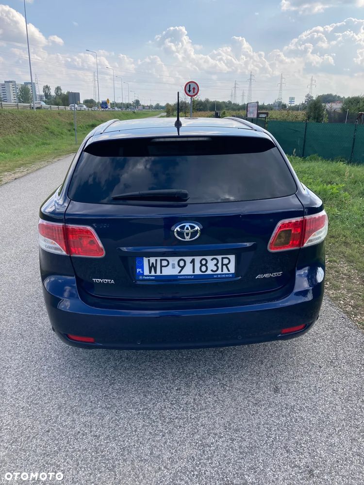 Toyota Avensis 1.8 Sol plus NAVI - 3