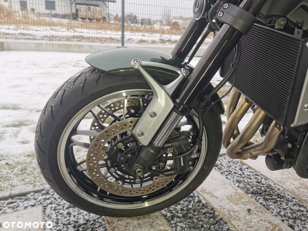 Kawasaki Z 900 RS - 9
