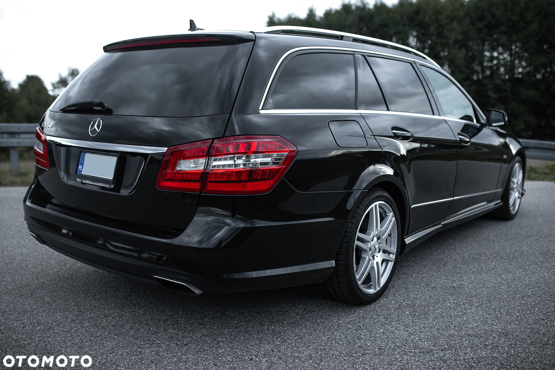 Mercedes-Benz Klasa E 500 T BlueEFFICIENCY 7G-TRONIC Avantgarde - 12