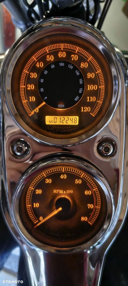 Harley-Davidson Dyna Street Bob - 19