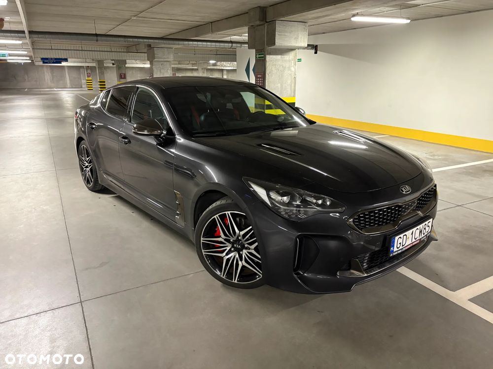 Kia Stinger - 1