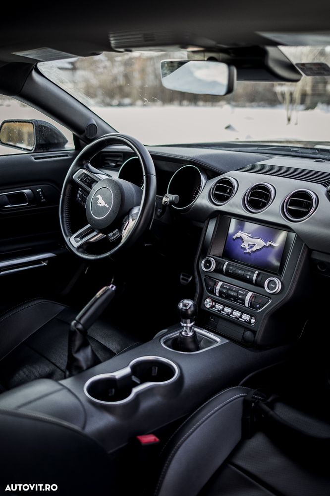 Ford Mustang 2.3 EcoBoost - 9