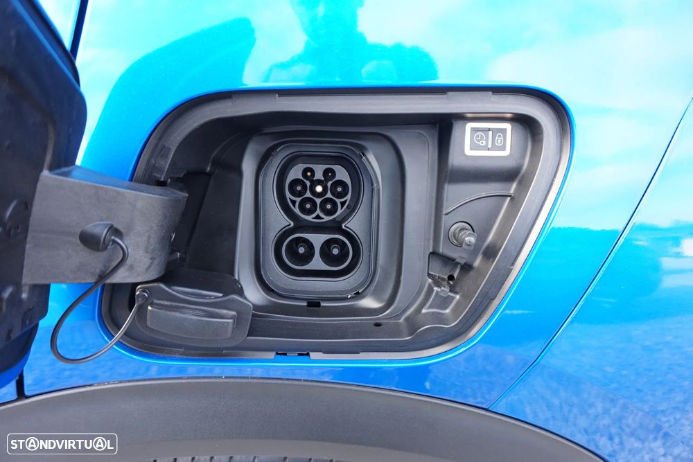 Peugeot e-2008 50 kWh GT Line - 12