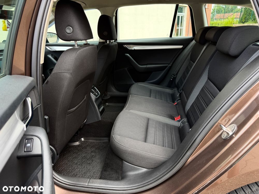 Skoda Octavia 1.6 TDI Business - 8