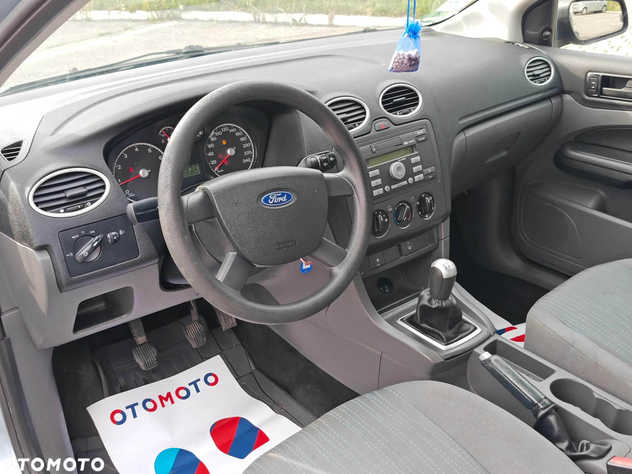 Ford Focus 1.4 Gold X - 17