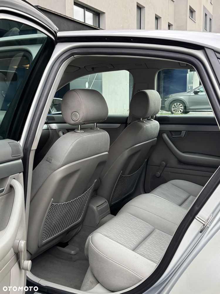 Audi A4 Limousine - 7
