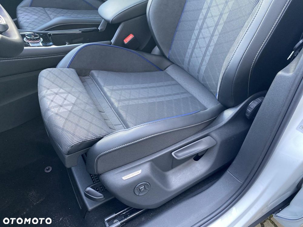 Volkswagen Tiguan - 12