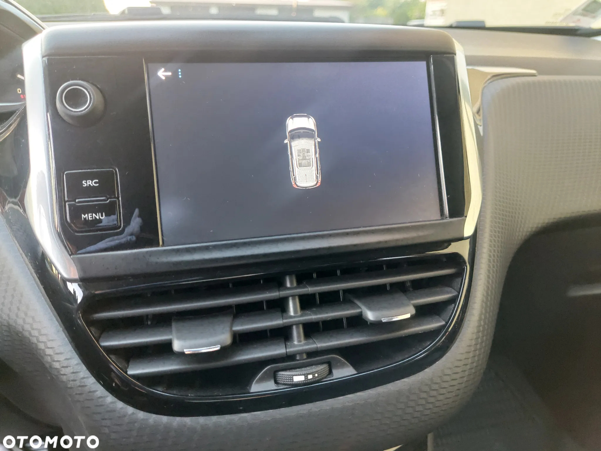 Peugeot 2008 1.2 Pure Tech GPF Signature S&S EAT6 - 24