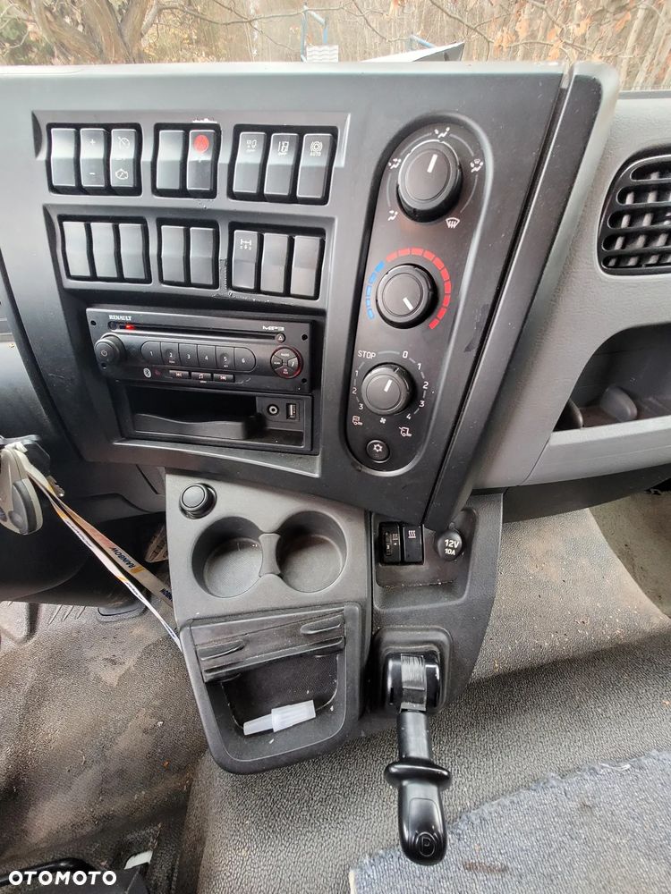 Renault Gama D - 11