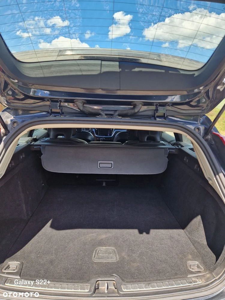 Volvo V60 D3 Momentum Pro - 17