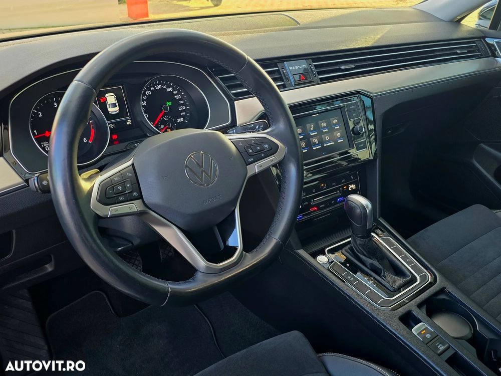 Volkswagen Passat 2.0 TDI DSG Highline - 16