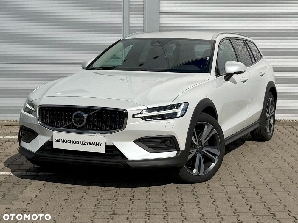 Volvo V60 Cross Country Plus B5 B AWD - 2