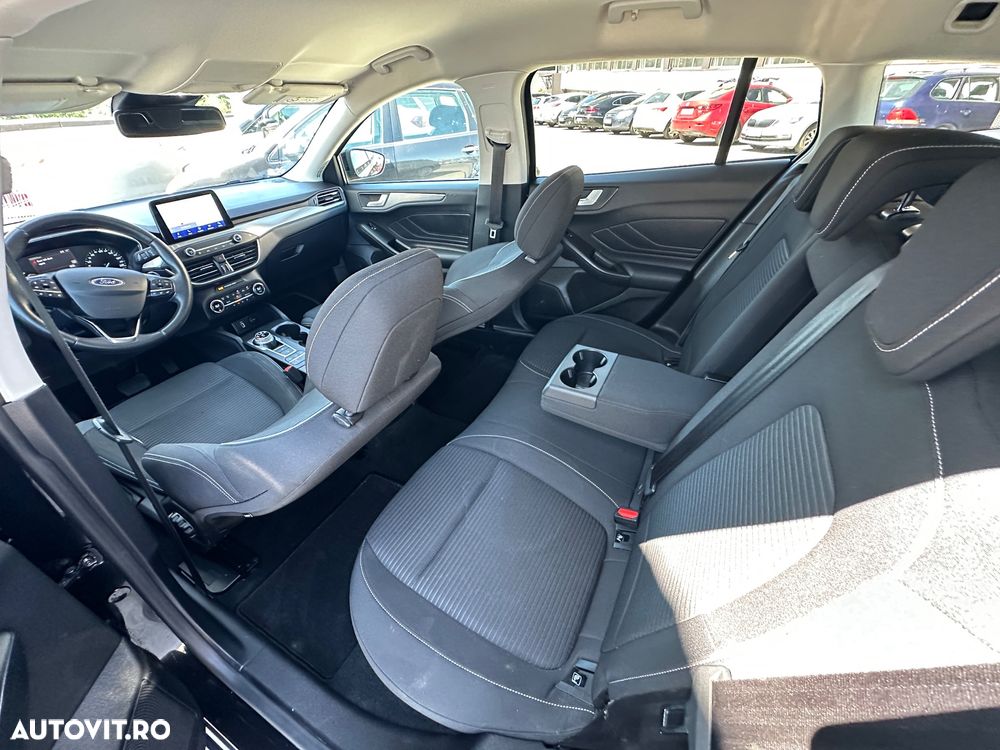 Ford Focus 2.0 EcoBlue Start-Stopp-System Aut. TITANIUM - 10