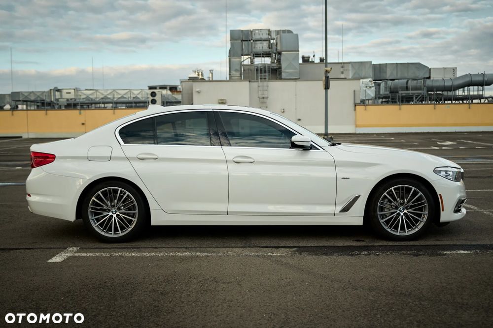 BMW Seria 5 540i Luxury Line - 4