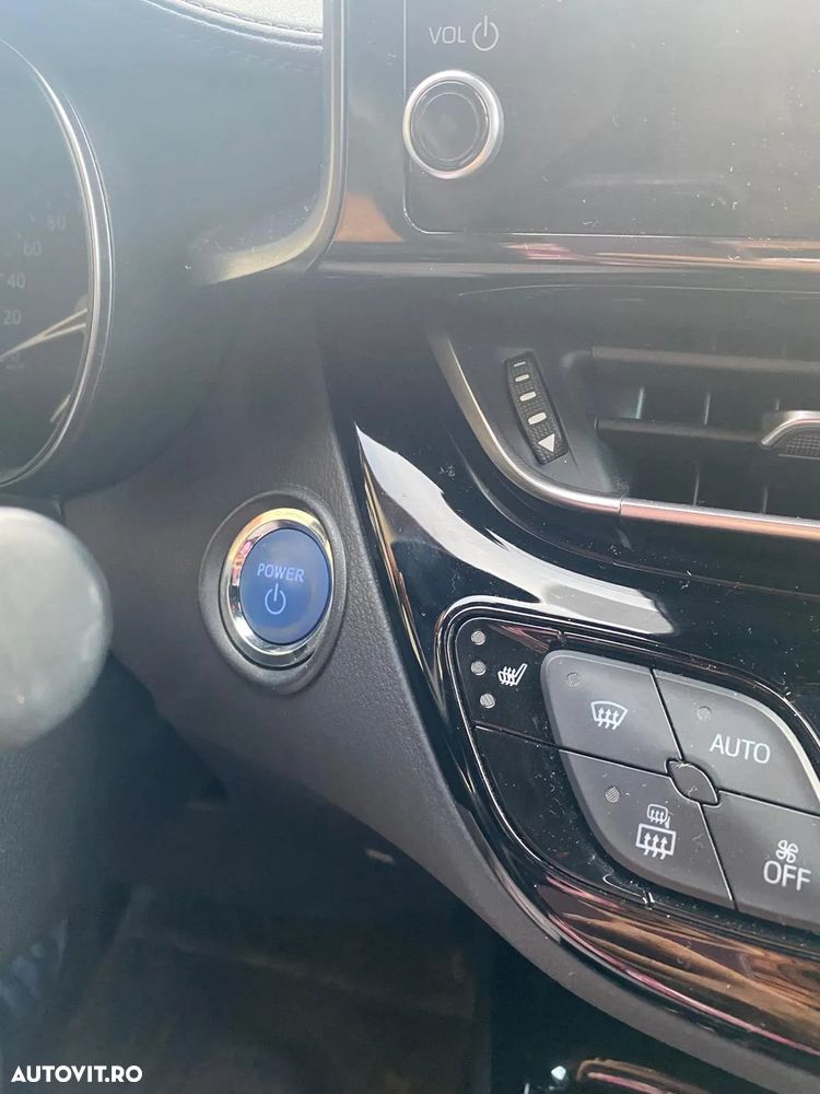 Toyota C-HR 2.0 HSD 184 CP 4x2 CVT Style - 3