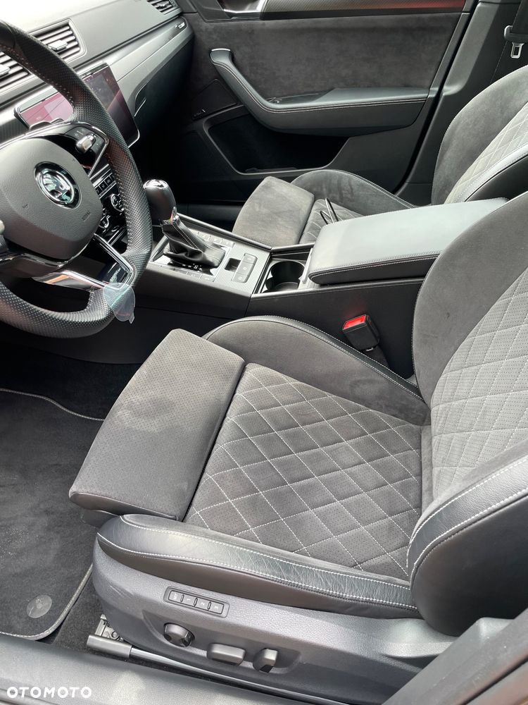 Skoda Superb 2.0 TDI SCR 4x4 Sportline DSG - 11