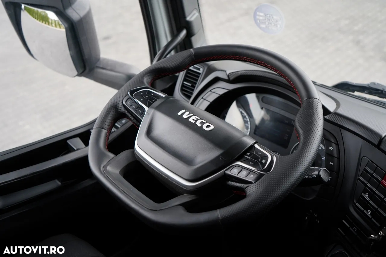 Iveco X-WAY 480 / 8X4 / BASCULATOR DUBLU / HIDRAULIC LATERAL / CLAPETĂ HIDRAULICĂ / AUTOMAT / IMPORTAT - 32