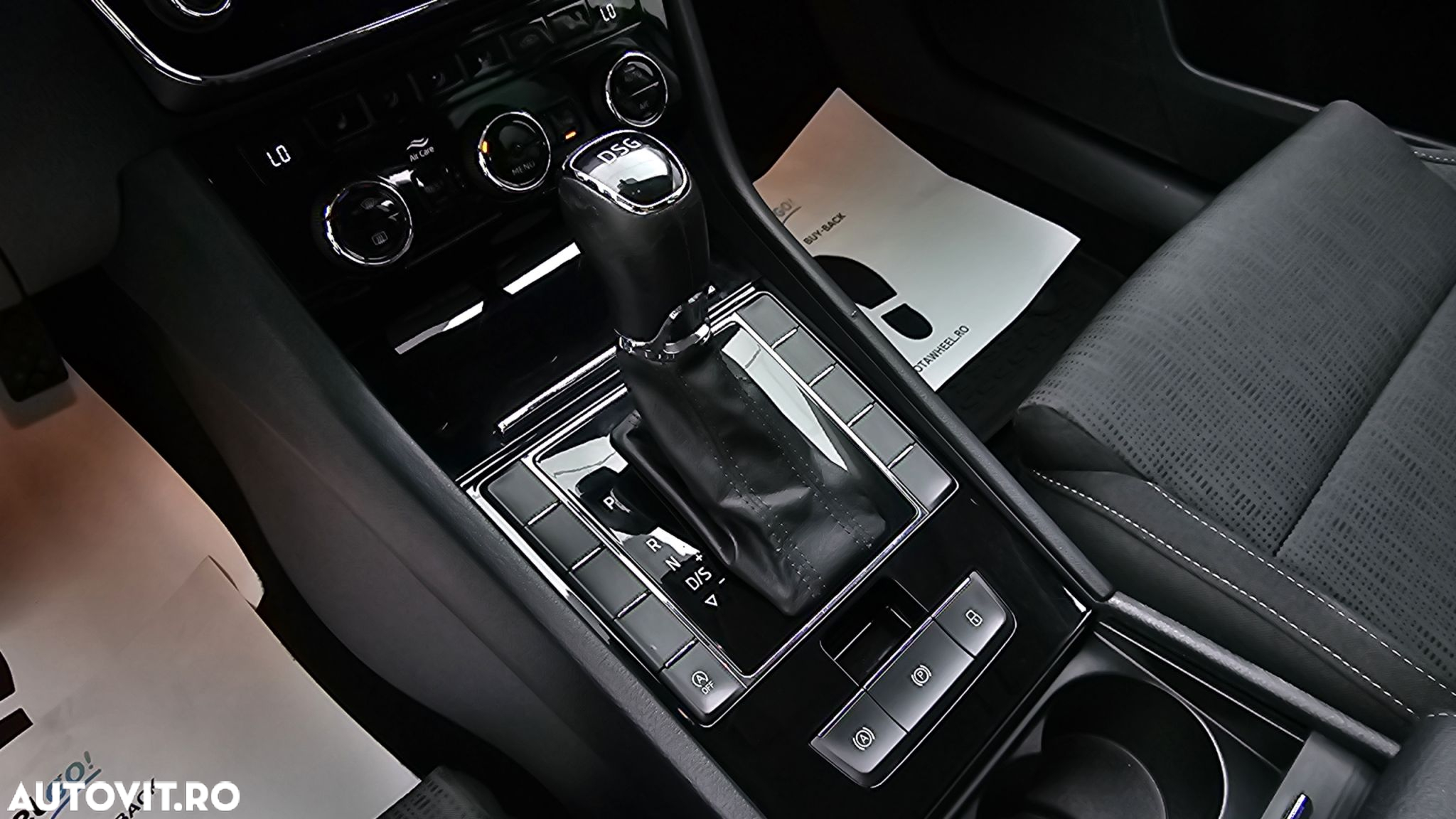Skoda Superb 2.0 TDI DSG Ambition - 17