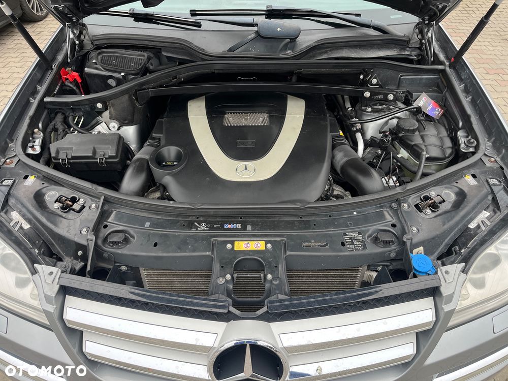 Mercedes-Benz GL 500 4Matic (BlueEFFICIENCY) 7G-TRONIC - 5