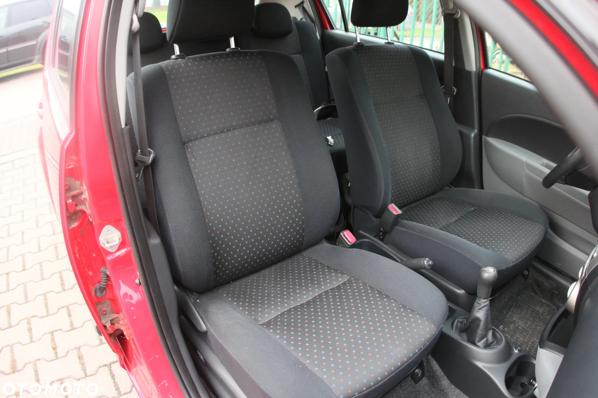 Daihatsu Sirion - 23
