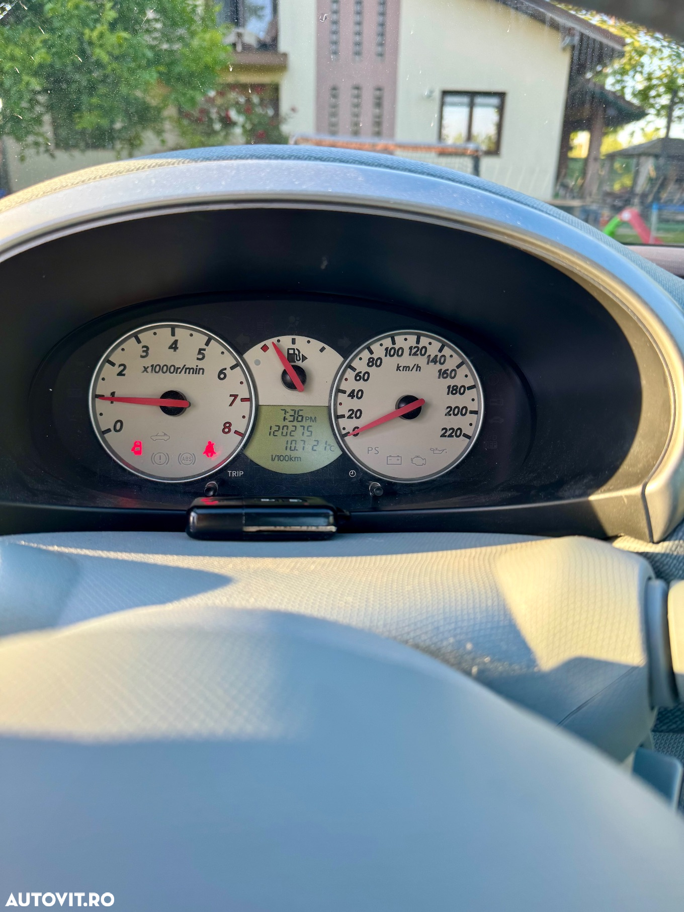 Nissan Micra - 10