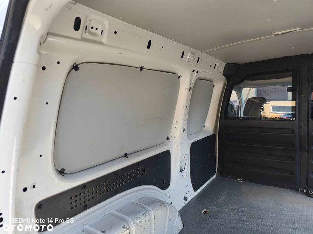 Volkswagen Caddy - 15