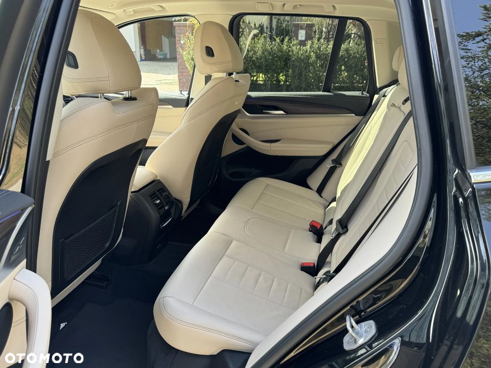 BMW X3 xDrive20d Luxury Line - 14