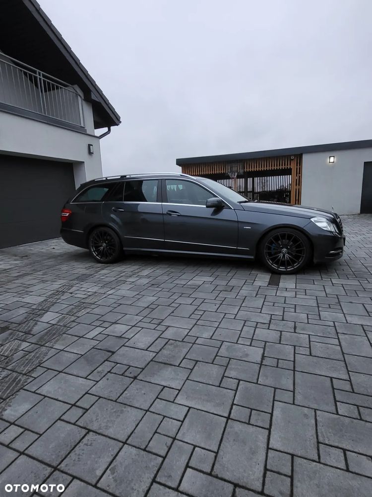 Mercedes-Benz Klasa E 200 CDI DPF BlueEFFICIENCY 7G-TRONIC Avantgarde - 4