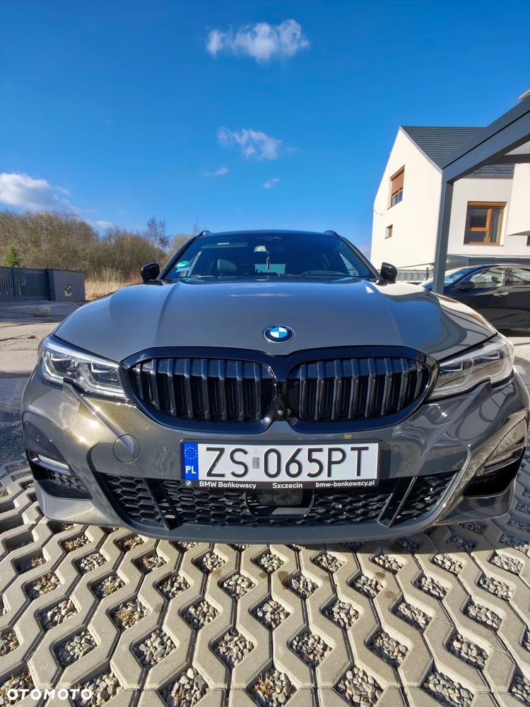 BMW Seria 3 330e xDrive M Sport - 4