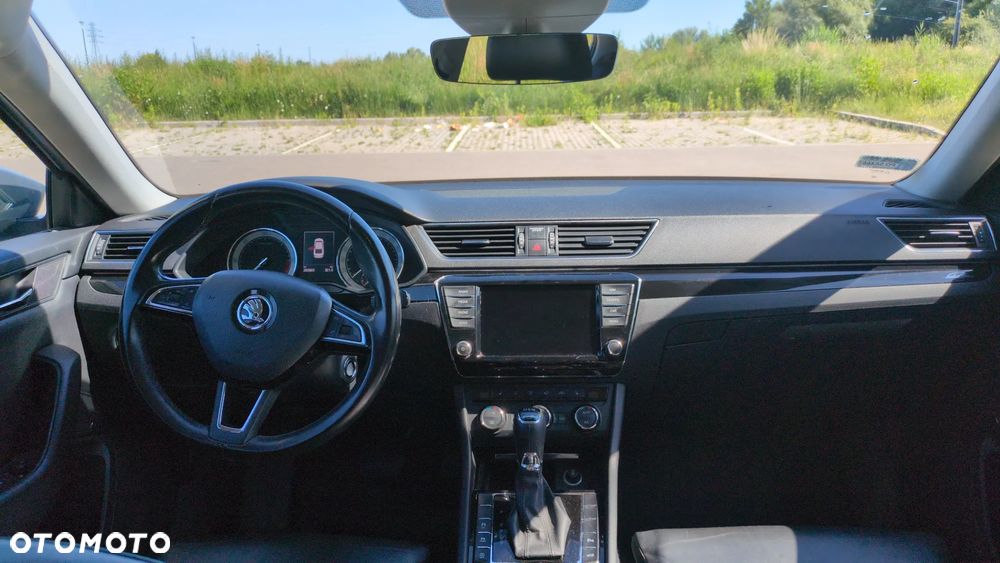 Skoda Superb 2.0 TDI L&K DSG - 14