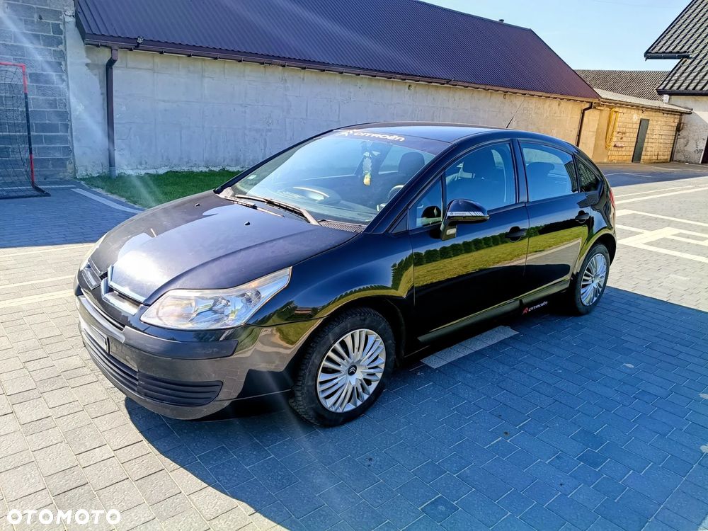 Citroën C4 1.6 16V Confort - 1
